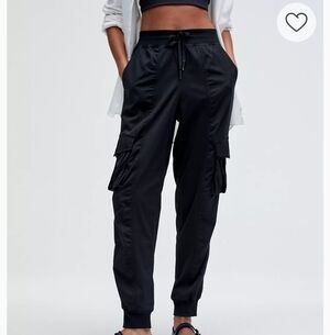 Lululemon Dance Studio Relaxed-Fit Mid-Rise Cargo Jogger